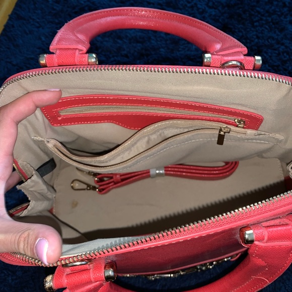 Handbag - Picture 5 of 6